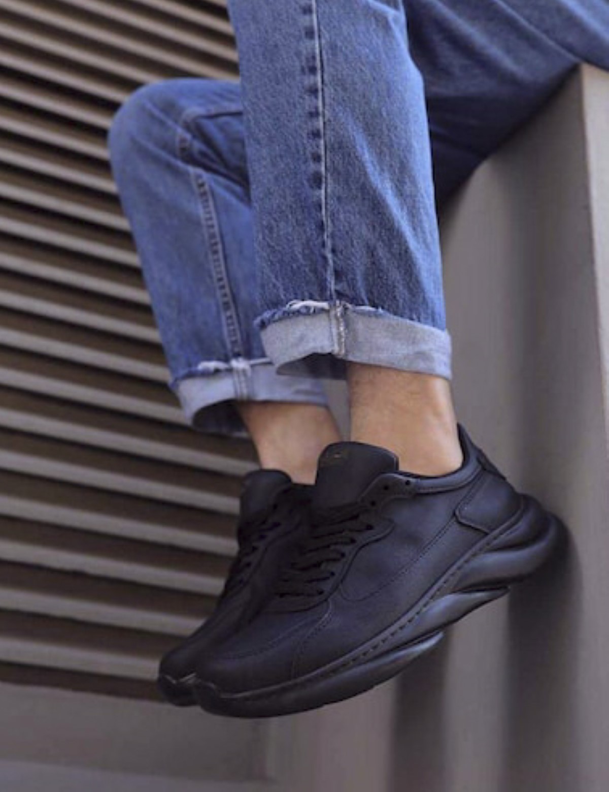 Ανδρικά μαύρα Sneakers δερματίνη ανάγλυφη σόλα 0652020BT φωτογραφία